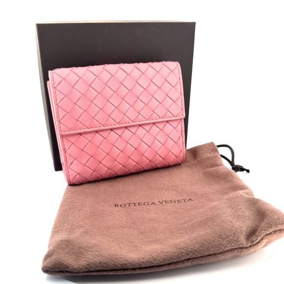 Bottega Veneta Intrecciato Nappa Leather Compact Wallet in Pink - Picture 2 of 7